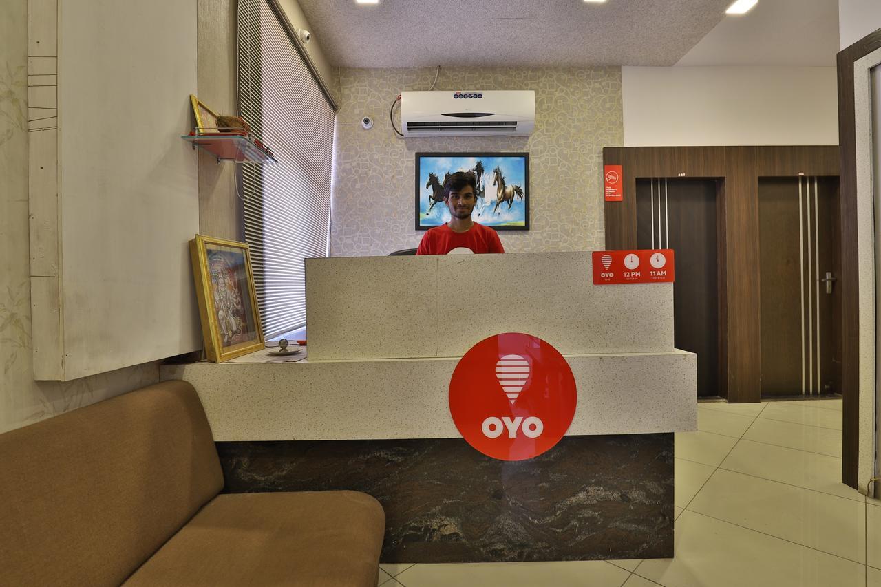 Oyo 11649 Hotel Mahima Gandhinagar Exterior foto